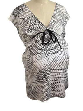 Maternity Motherhood Black and White Geometric Shirt Top